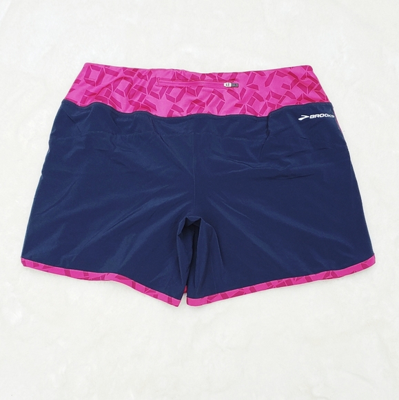 Brooks Women's Shorts - Picture 2 of 4